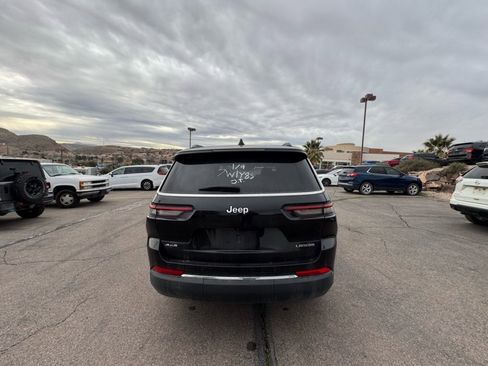 Used 2023 Jeep Grand Cherokee L Laredo image 4