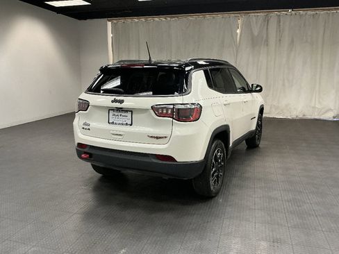 Used 2019 Jeep Compass Trailhawk w/ Cold Weather Group AWD/4WD image 6