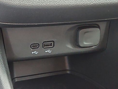 Certified 2024 Buick Envista Preferred w/ Convenience I Package image 23