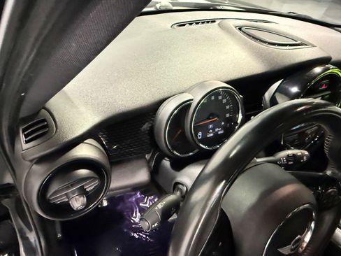 Used 2018 MINI Cooper S FWD image 18