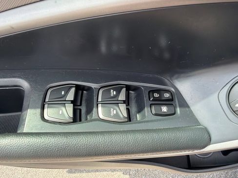 Used 2016 Hyundai Santa Fe Sport FWD image 25