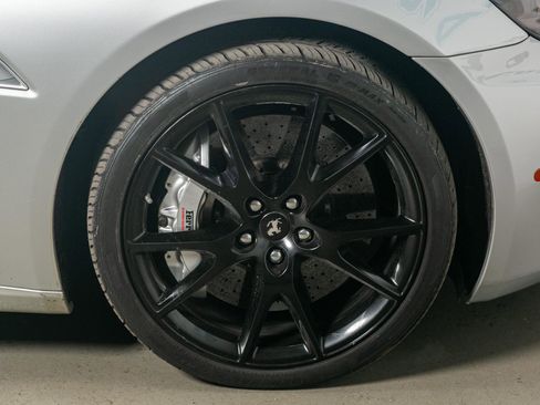 Used 2012 Ferrari California image 21