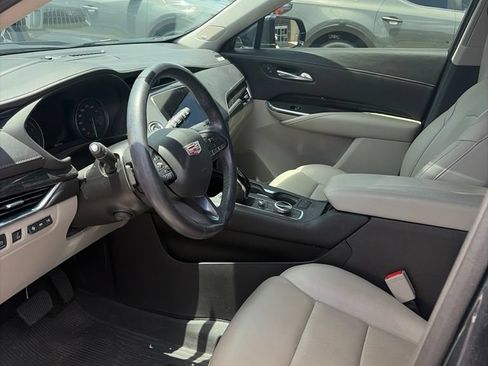 Used 2021 Cadillac XT4 Premium Luxury FWD image 8