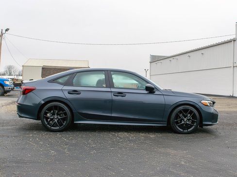 Used 2025 Honda Civic Sport image 3