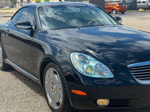 Used 2002 Lexus SC 430 Convertible RWD image 3