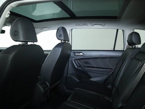Certified 2024 Volkswagen Tiguan SE AWD/4WD image 15