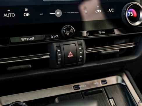 Used 2025 Lexus GX 550 w/ Accessory Package (Z1) image 73