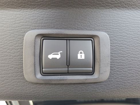 New 2025 Mitsubishi Outlander SE image 29