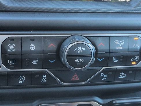 Certified 2021 Jeep Wrangler Unlimited Sahara image 24