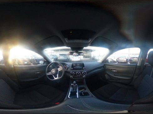 Used 2025 Nissan Sentra SV image 42