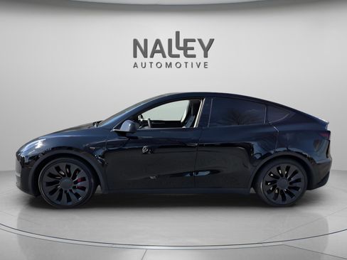 Used 2023 Tesla Model Y Performance image 3