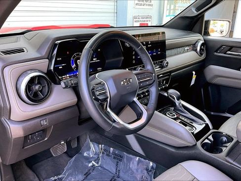 Used 2024 Chevrolet Colorado ZR2 w/ ZR2 Convenience Package III AWD/4WD image 18