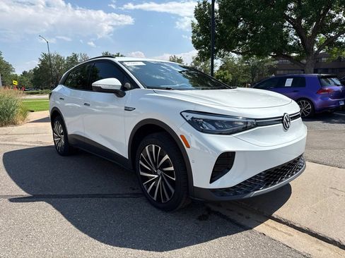 Certified 2024 Volkswagen ID.4 Pro AWD/4WD image 8