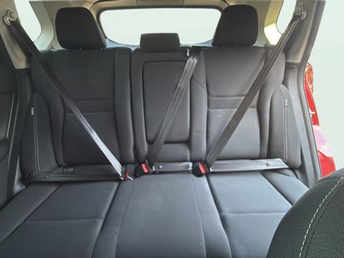 Used 2025 Nissan Rogue S AWD/4WD image 20