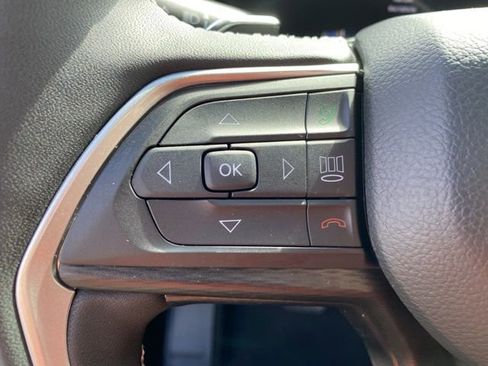 Used 2024 Jeep Grand Cherokee Altitude image 20