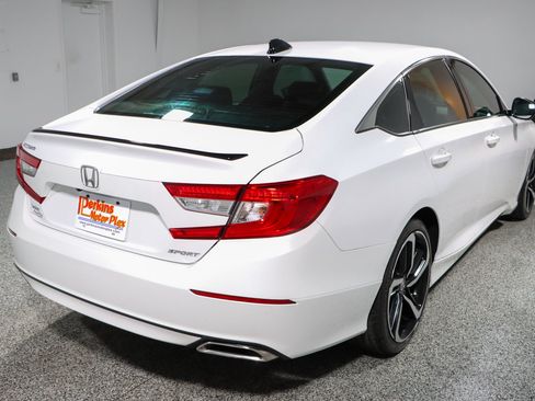 Used 2022 Honda Accord Sport image 7