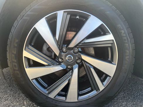 Used 2018 Nissan Murano Platinum image 21