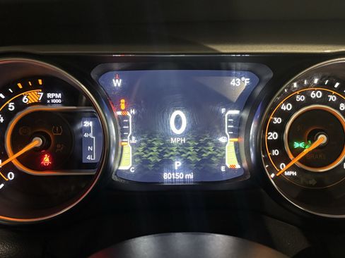 Used 2020 Jeep Wrangler Unlimited Sahara image 23