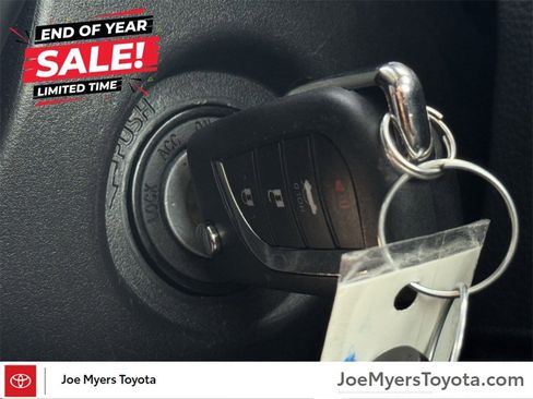 Used 2025 Toyota Corolla LE image 19