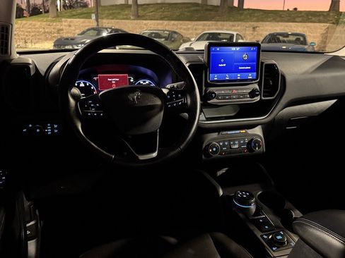 Used 2023 Ford Bronco Sport Badlands image 28