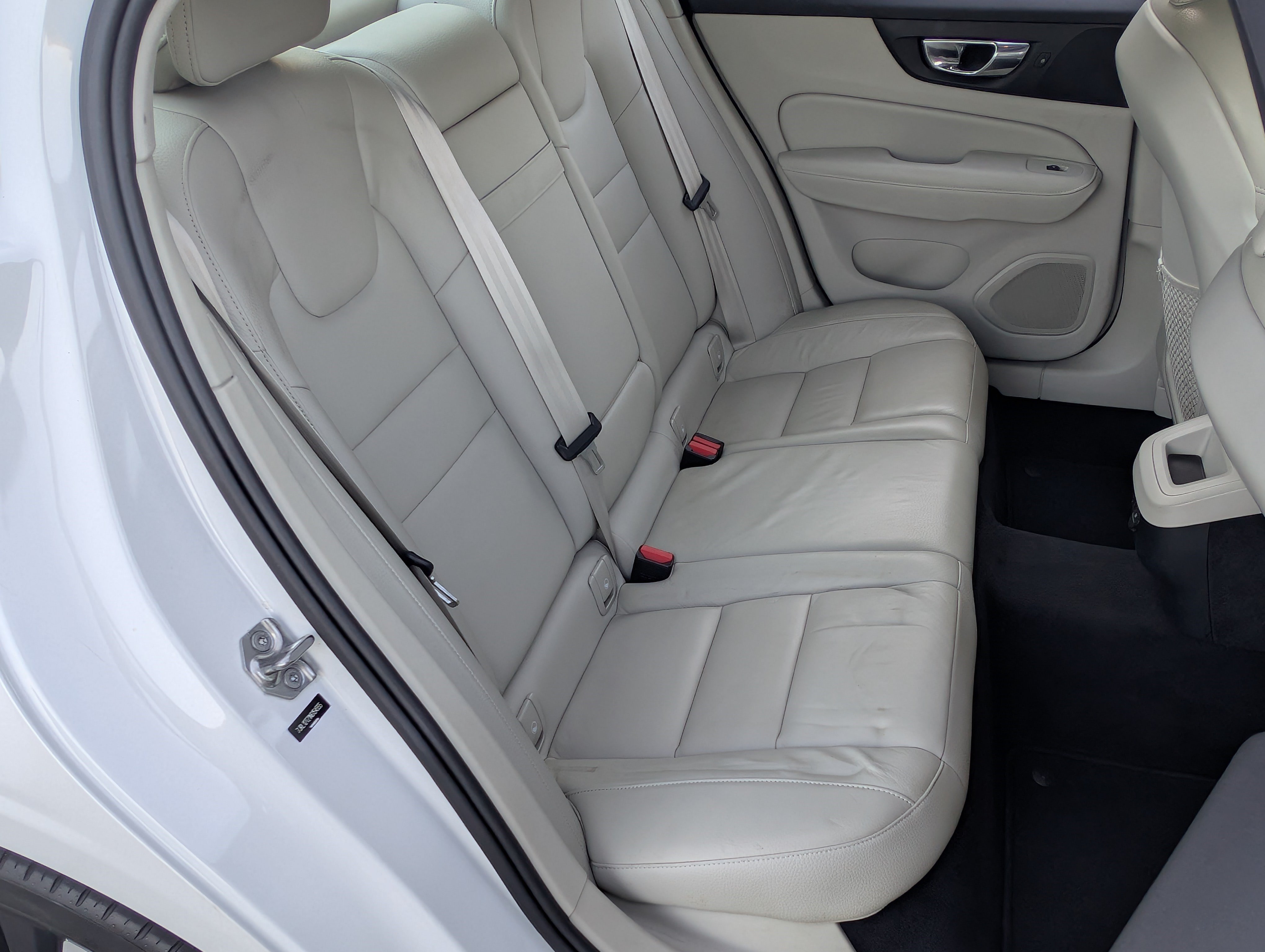 Used 2022 Volvo S60 B5 Momentum AWD/4WD image 20