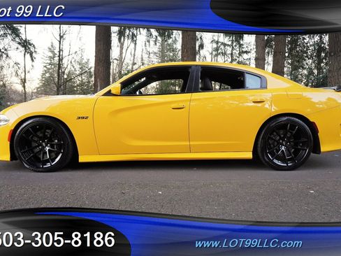 Used 2017 Dodge Charger R/T image 1
