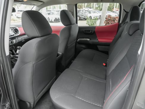 Used 2023 Toyota Tacoma SR5 AWD/4WD image 34