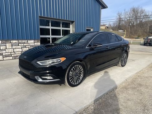 Used 2018 Ford Fusion Titanium image 3