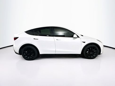 Used 2021 Tesla Model Y Long Range AWD/4WD image 10