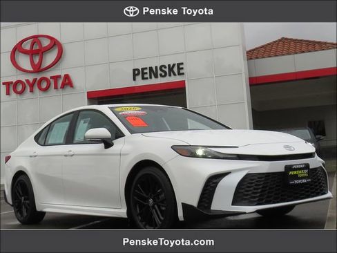 Certified 2026 Toyota Camry SE image 1