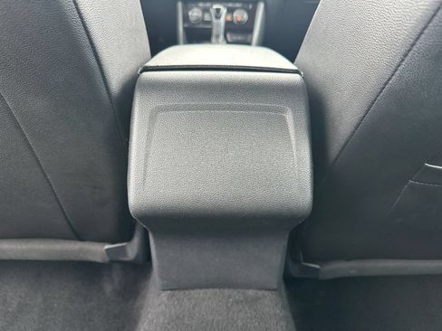 Used 2024 Volkswagen Jetta SE FWD image 22