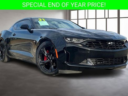 Used 2021 Chevrolet Camaro LT w/ RS Package image 3