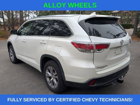 Used 2015 Toyota Highlander XLE image 13