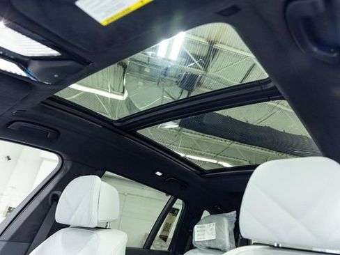 New 2027 BMW X7 xDrive40i AWD/4WD image 16