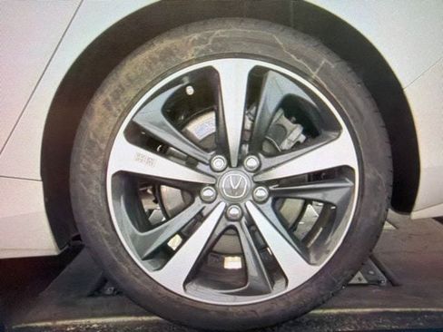 Used 2024 Acura TLX w/ Technology Package FWD image 9