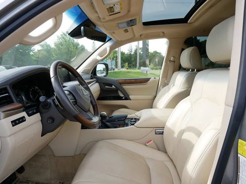 Certified 2021 Lexus LX 570 4WD w/ Luxury Package image 9