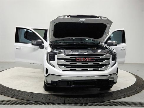 Used 2022 GMC Sierra 1500 SLE image 10