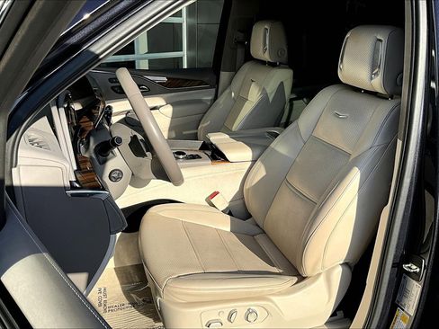 Used 2023 Cadillac Escalade Sport Platinum AWD/4WD image 25