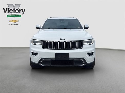 Used 2018 Jeep Grand Cherokee Limited w/ Luxury Group II image 2