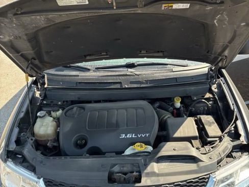 Used 2014 Dodge Journey SE w/ Flexible Seating Group image 7