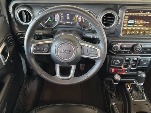 Used 2023 Jeep Wrangler Unlimited Rubicon 4xe AWD/4WD image 16