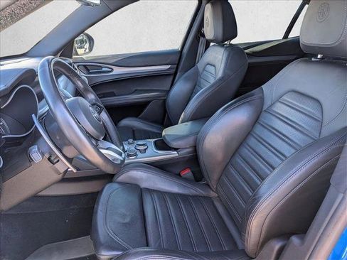 Used 2022 Alfa Romeo Stelvio Veloce image 10