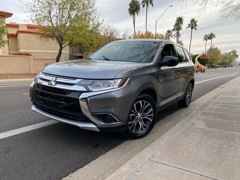 Used 2017 Mitsubishi Outlander ES image 6