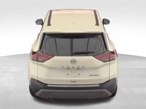 Used 2023 Nissan Rogue SV image 7