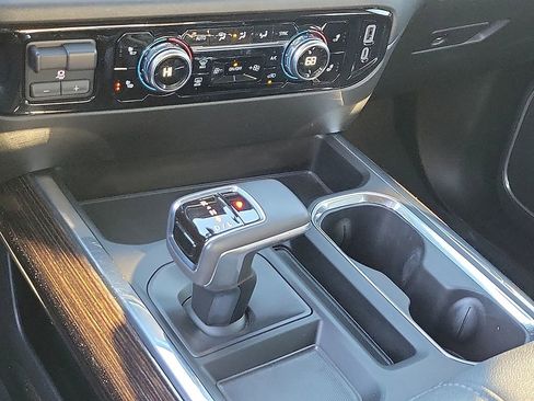 Used 2022 GMC Sierra 1500 Elevation image 17