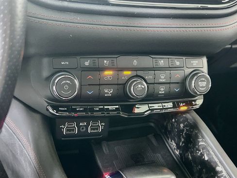 Used 2023 Dodge Durango R/T AWD/4WD image 16