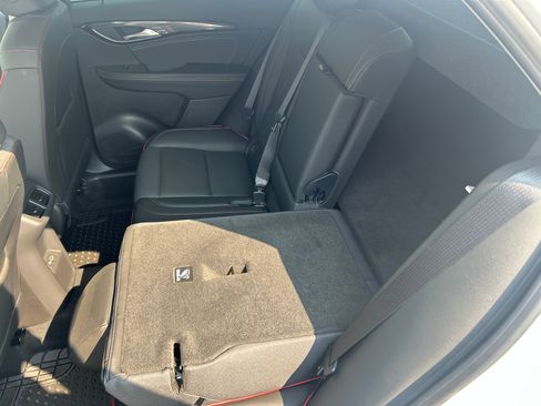 Used 2022 Buick Envision Essence w/ Technology Package II AWD/4WD image 40