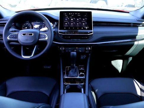 New 2026 Jeep Compass Latitude image 21