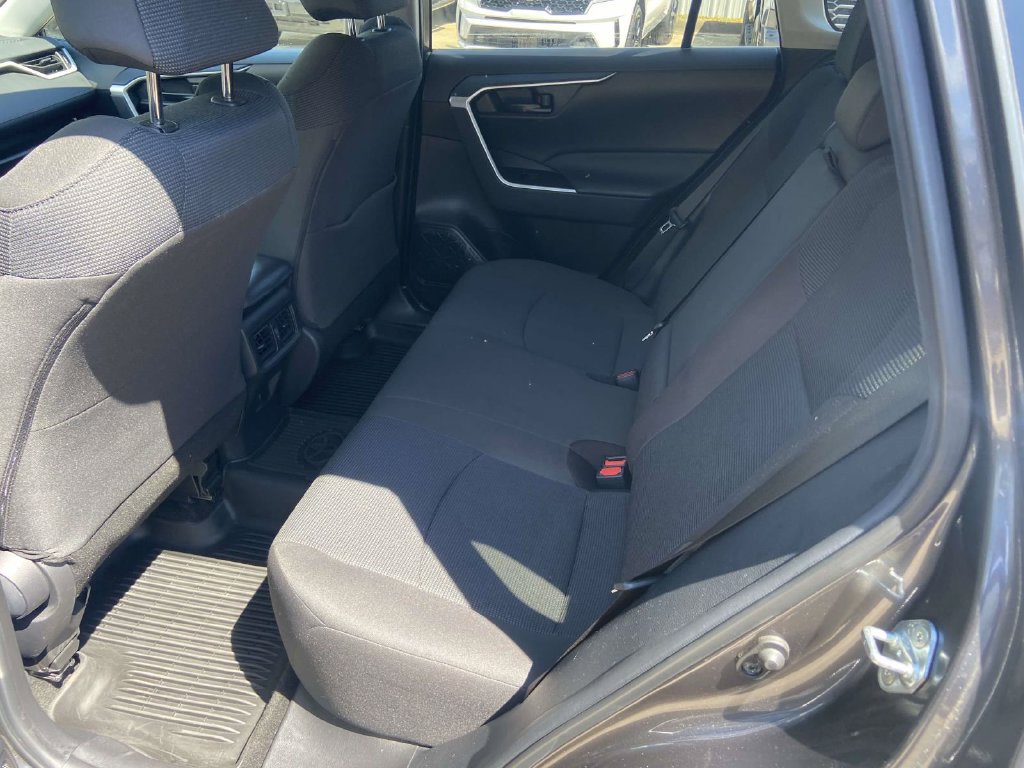 Used 2023 Toyota RAV4 LE FWD image 16