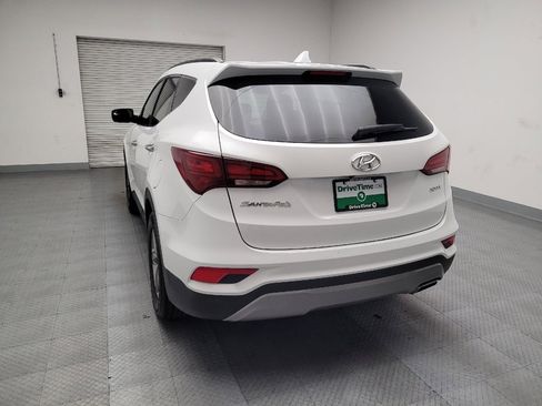 Used 2017 Hyundai Santa Fe Sport image 6